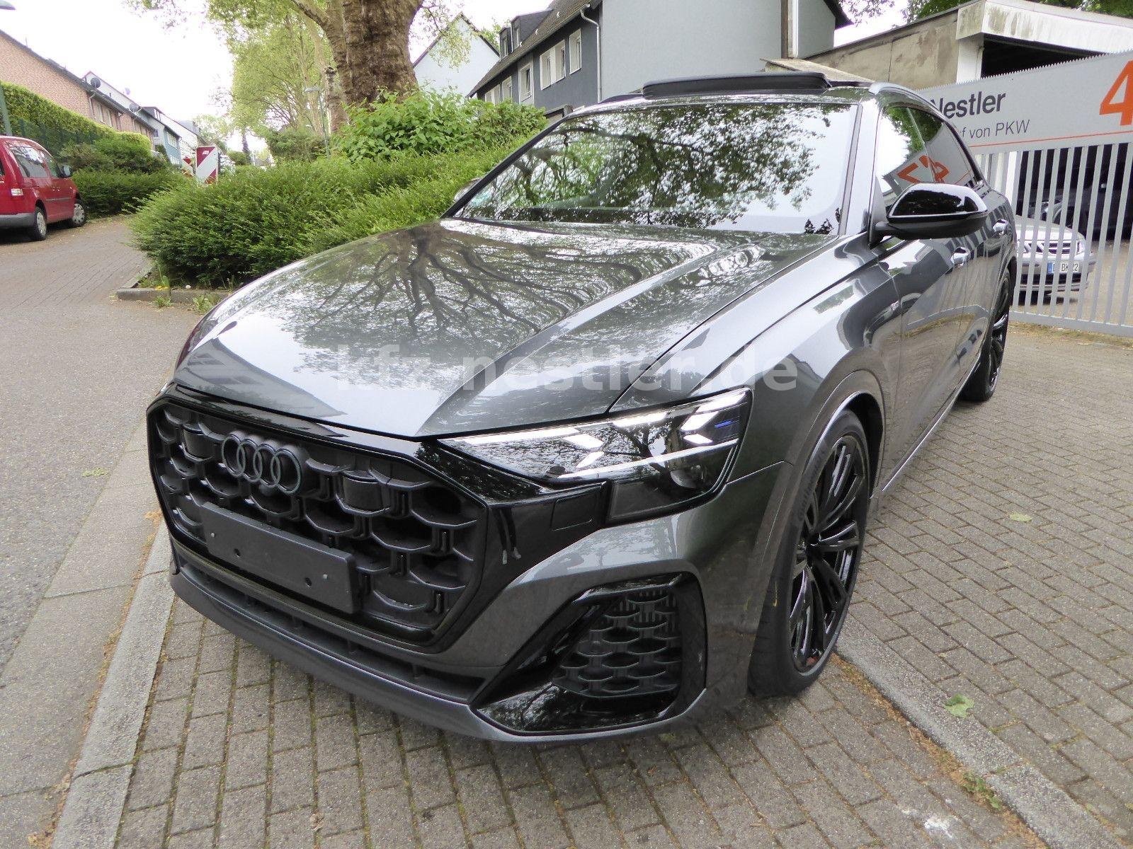 Audi Q8 60 TFSIe S Line/Pano/23″/AHK/Laser/HUD/Raute