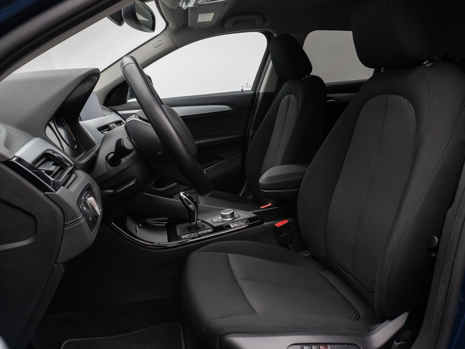 Fahrzeugabbildung BMW X2 sD20i Kamera DAB Komfort HiFi Navi LED Memory