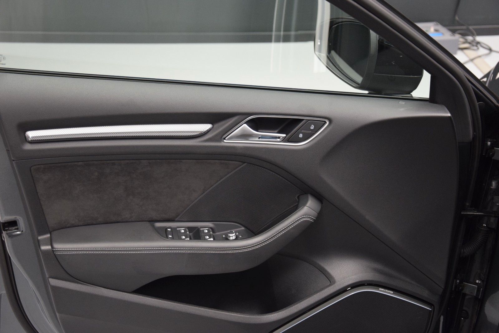 Fahrzeugabbildung Audi RS3 Sportback 2.5 TF quattro Pano B&O Schale ACC