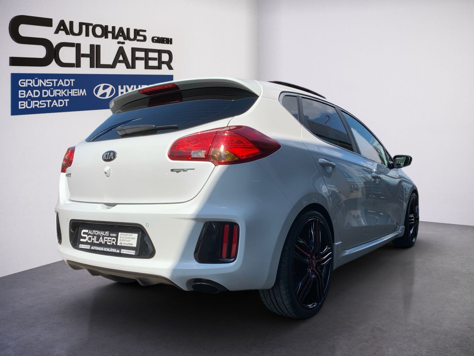 Fahrzeugabbildung Kia Ceed GT-Track 1.6 T-GDI Navi PanDach EXPORT