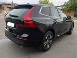 Volvo XC60  B5  - Volvo XC60 von privat