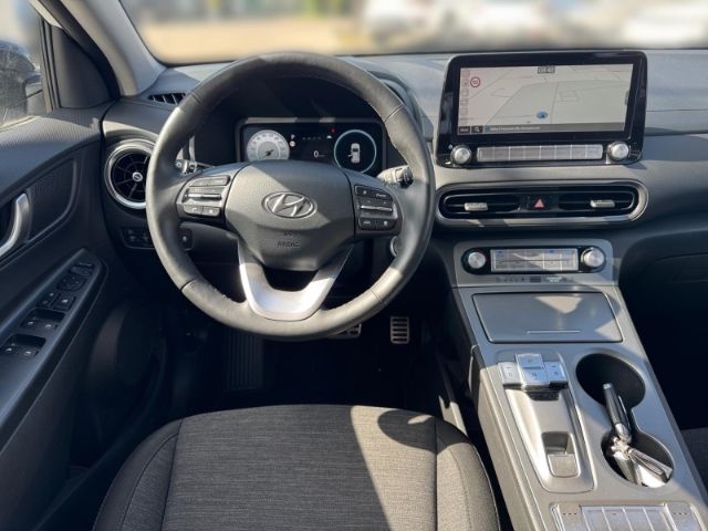 Fahrzeugabbildung Hyundai KONA Trend Elektro 2WD Navi Soundsystem ACC Appl