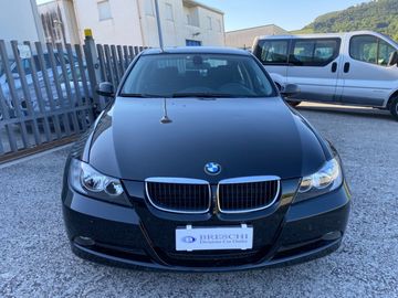 BMW 320 - 1