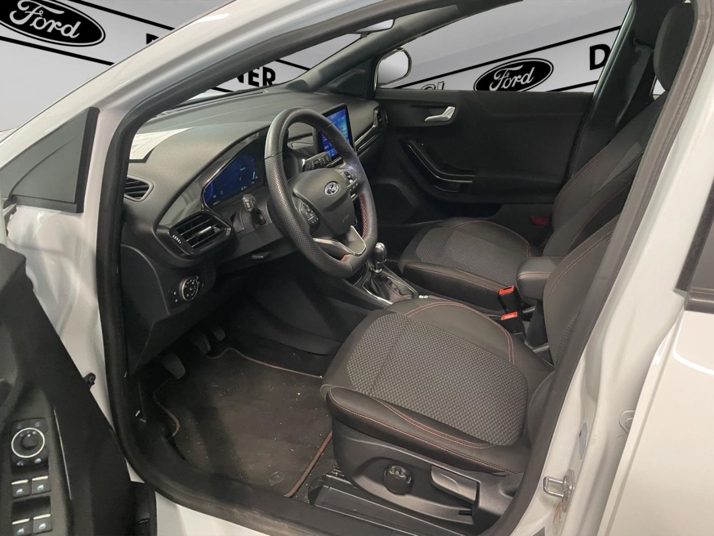 Fahrzeugabbildung Ford Puma ST-Line MHEV LED-Scheinwerfer PDC