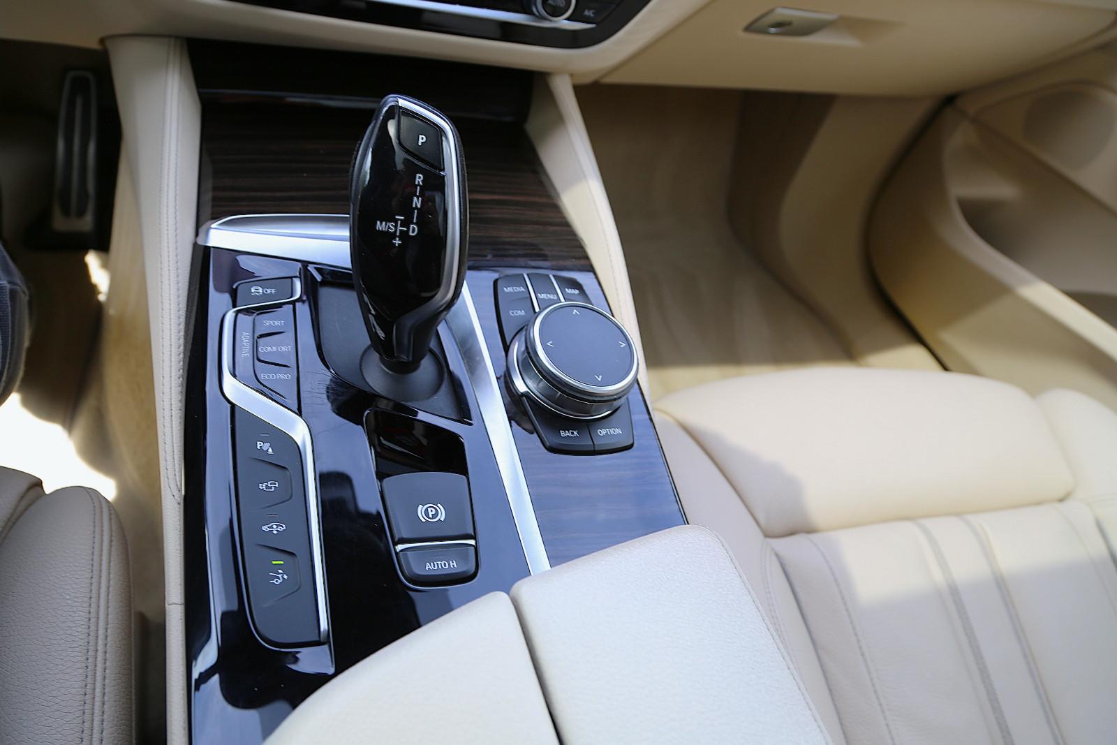 BMW 640d GT xD M Sport 1.Hand Panorama HUD AHK 360°