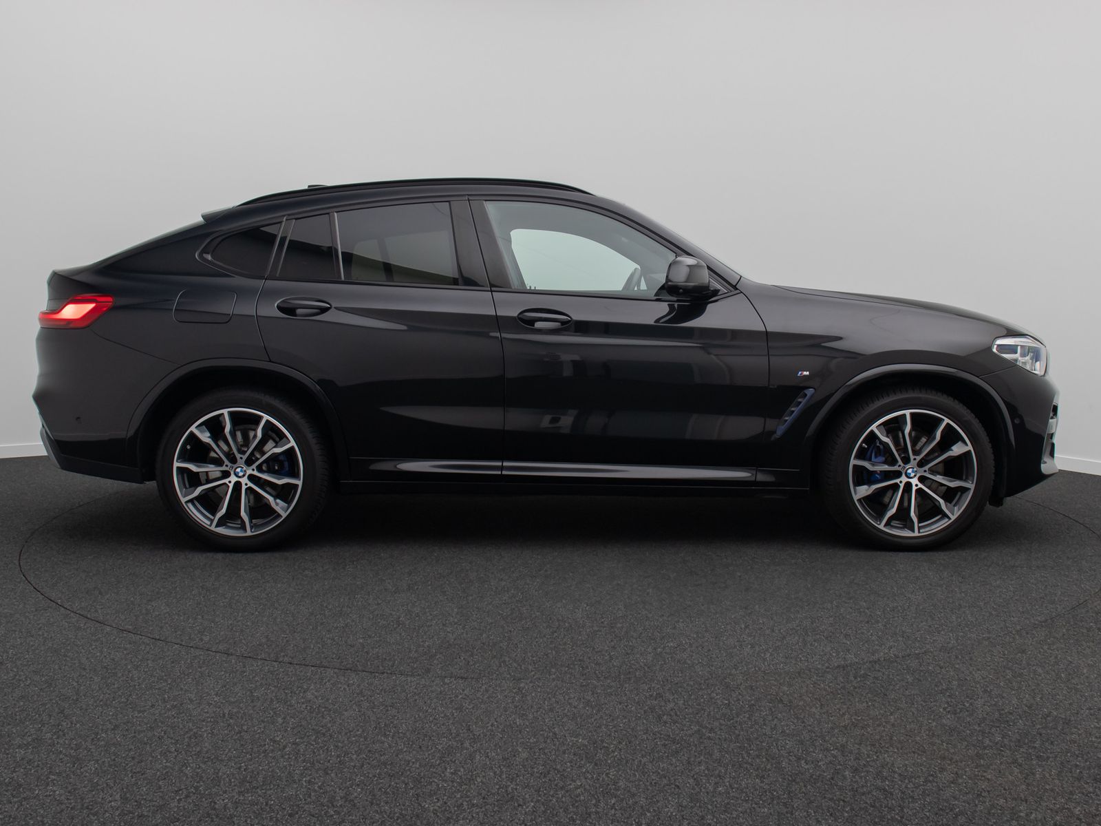 Fahrzeugabbildung BMW X4 xD30d M Sport ACC 360&deg;AHK DispKey HUD H/K 20"