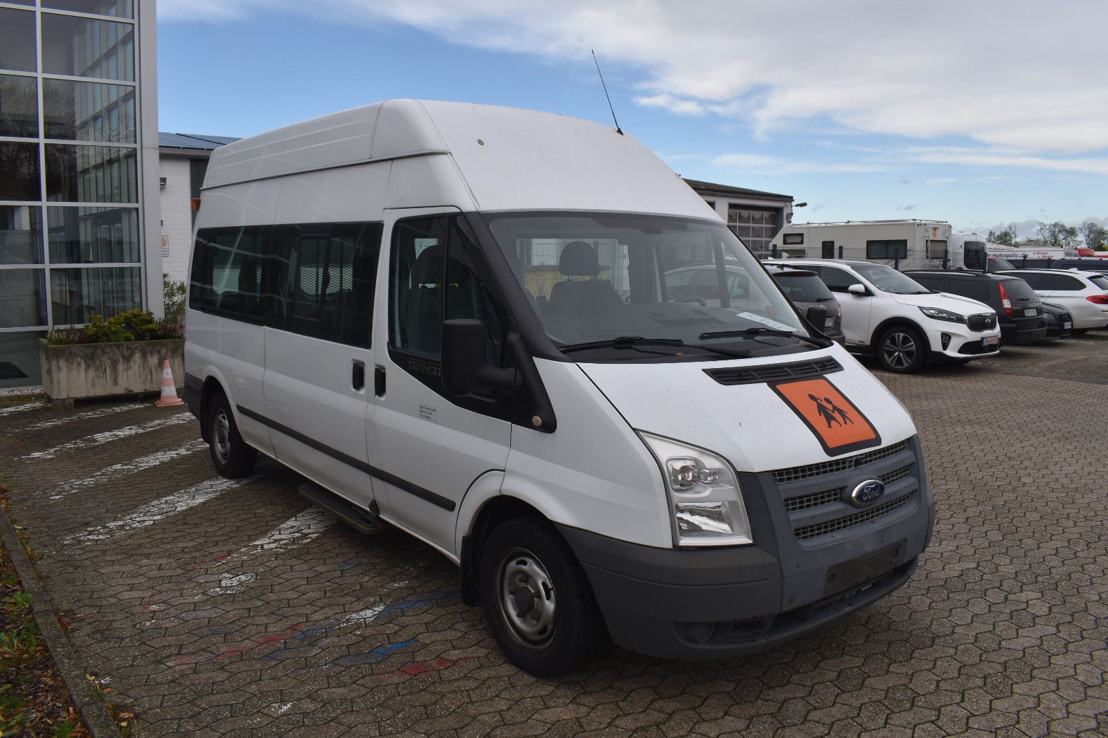 Fahrzeugabbildung Ford Transit Kombi FT 300 L Behindertengerecht *1233