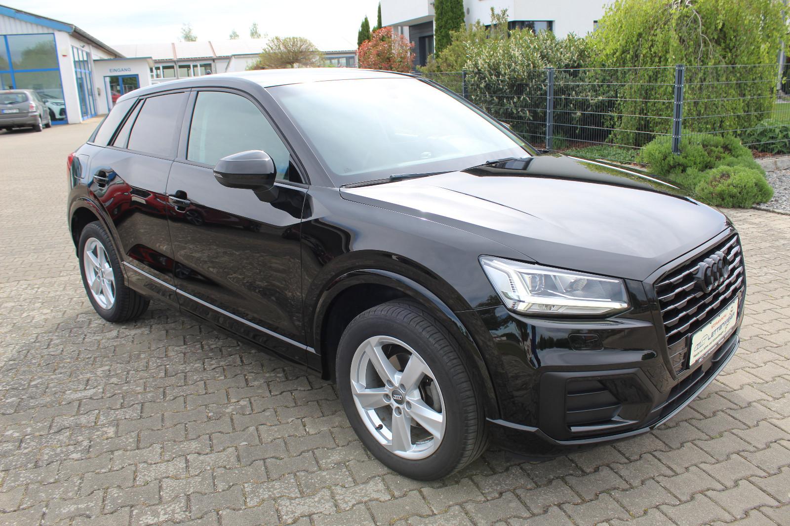 Audi Q2 30 TFSI sport 116PS LED*AHK*SH*GRA*PDC