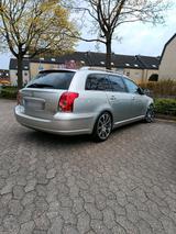 Toyota Ich verkaufe Toyota Avensis t25 - Toyota Avensis T25 mit Diesel-Antrieb