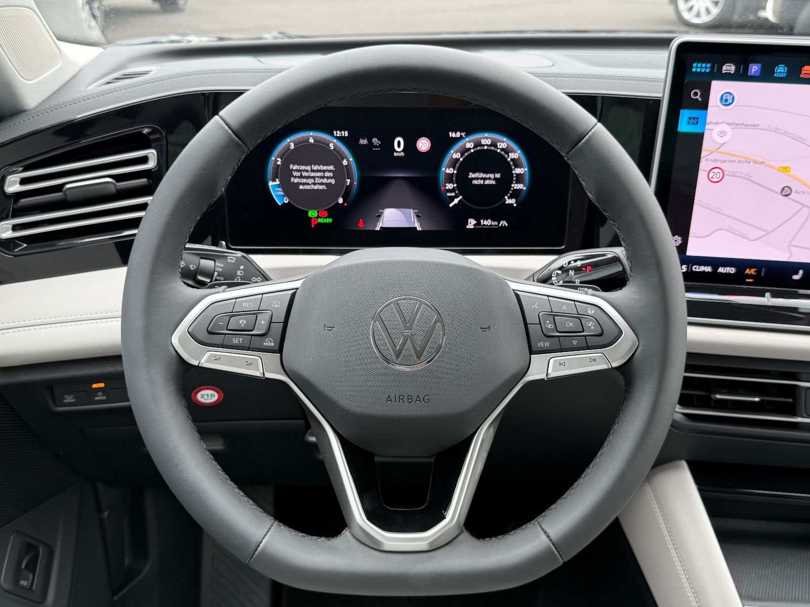 Fahrzeugabbildung Volkswagen Tiguan Elegance AHK ACC HUD LED-Matrix Massage