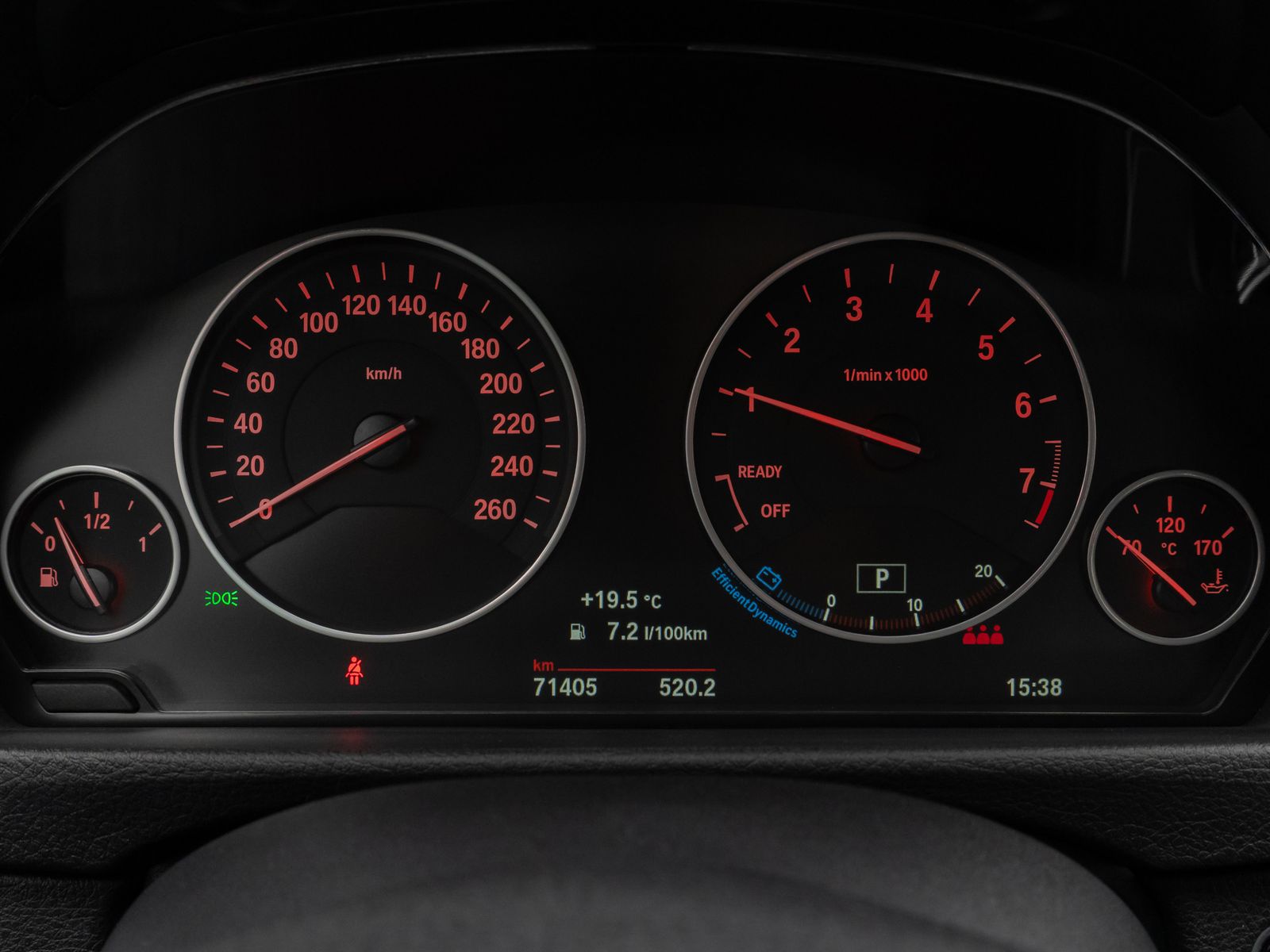 Fahrzeugabbildung BMW 320i Advantage HiFi Navi Lordos PDC LED Alarm
