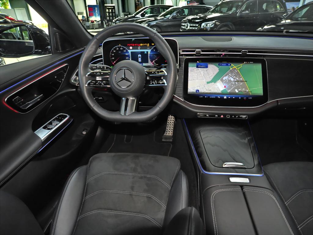 Mercedes-Benz E 220 d T AMG AHK MBUX SHZ LED