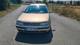 Volkswagen Golf 1.4 Basis Variant Basis in Gold - Volkswagen Golf aus 2001: Kombi