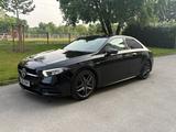 Mercedes-Benz A 200 AMG LINE / LED / KAMERA / APPLE CARPLAY