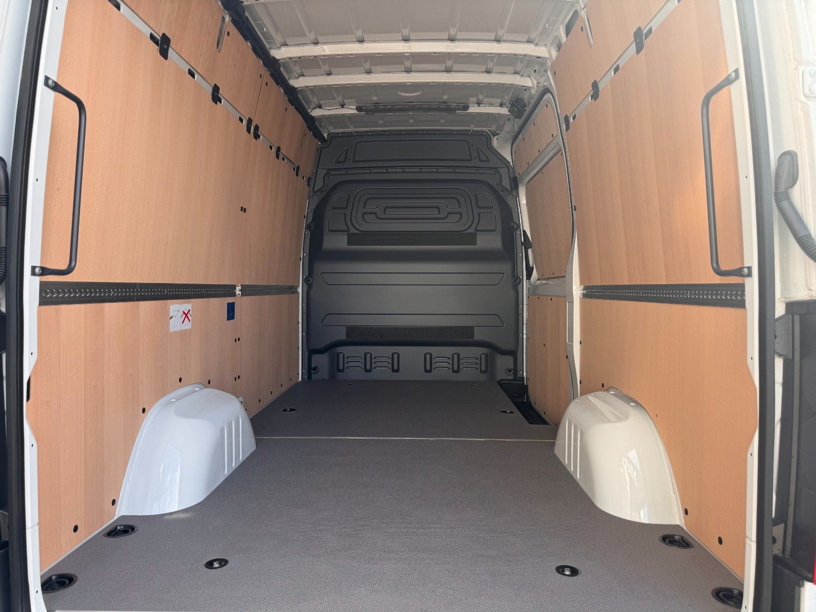 Fahrzeugabbildung Mercedes-Benz Sprinter 317 CDI 3665 9G DISTRONIC AHK