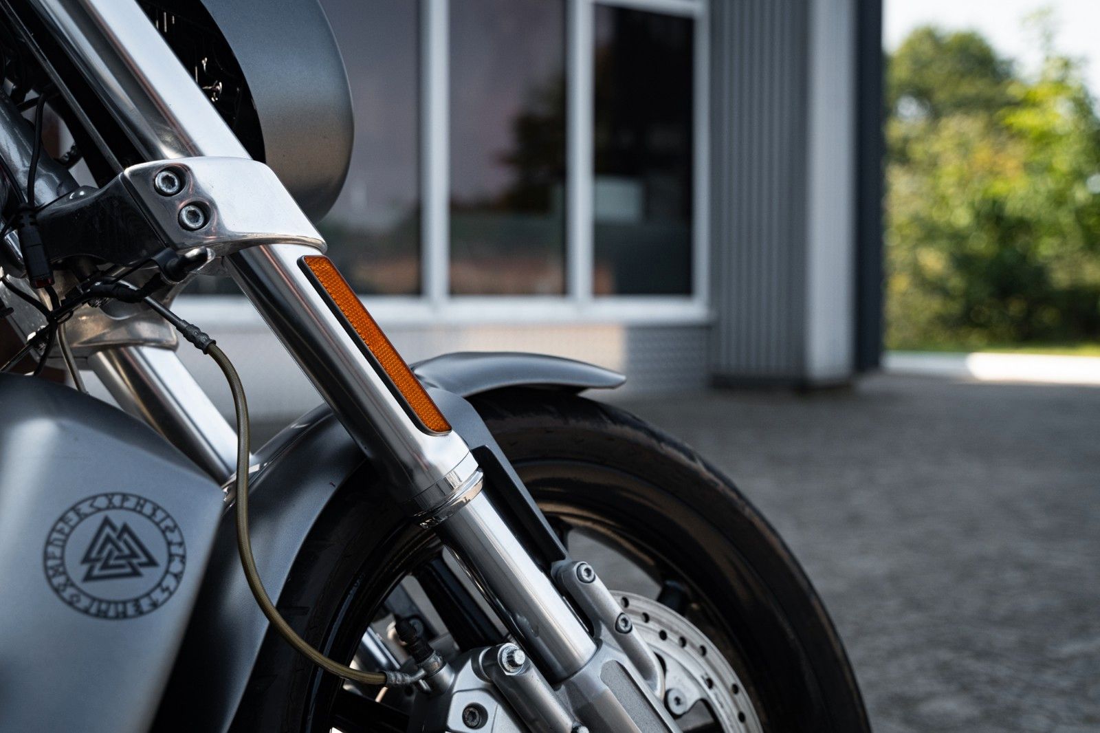 Fahrzeugabbildung Harley-Davidson VRSCR STREET ROD - REMUS ENDSCHALLDÄMPFER -