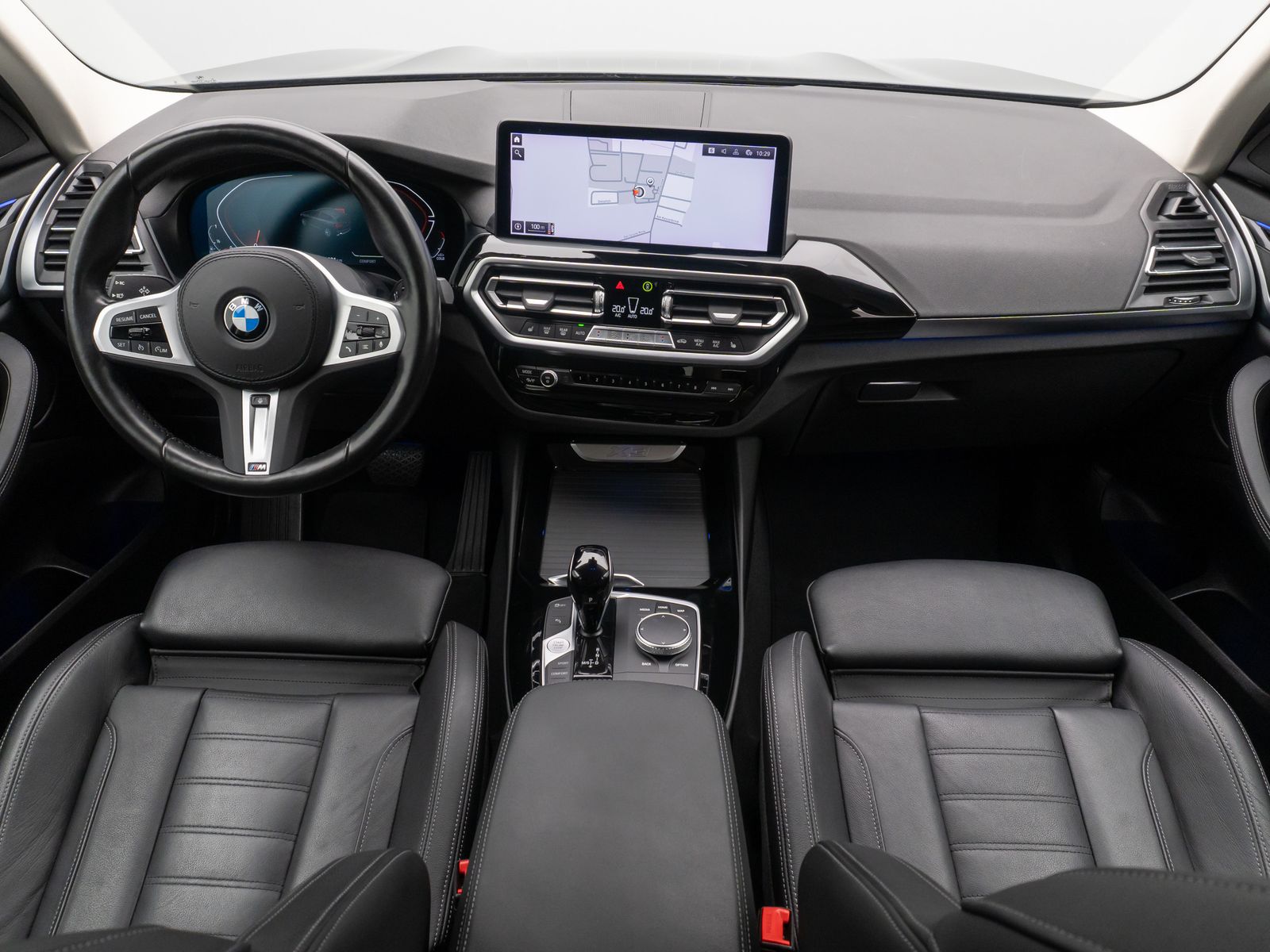 Fahrzeugabbildung BMW X3 xD30d Kamera DAB HiFi Lenkrhzg Alarm Sport