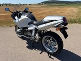 BMW R1100s - BMW 2000 R1100R