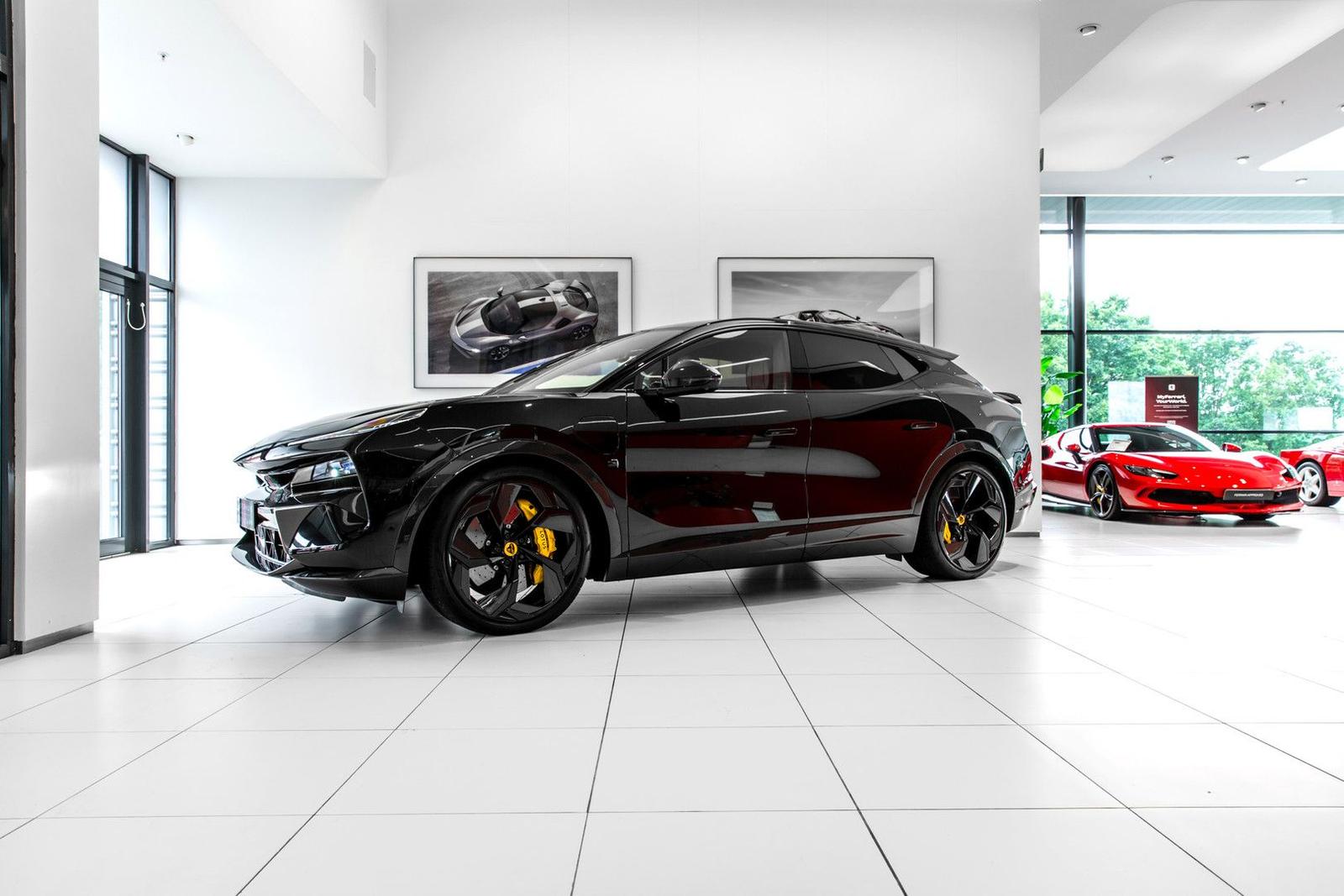 Lotus Eletre EDS 675 R 4WD 112 kWh NP €198.370,- ~Muns