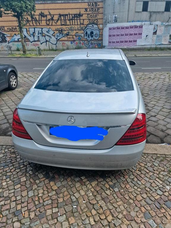 Mercedes-Benz E 320
