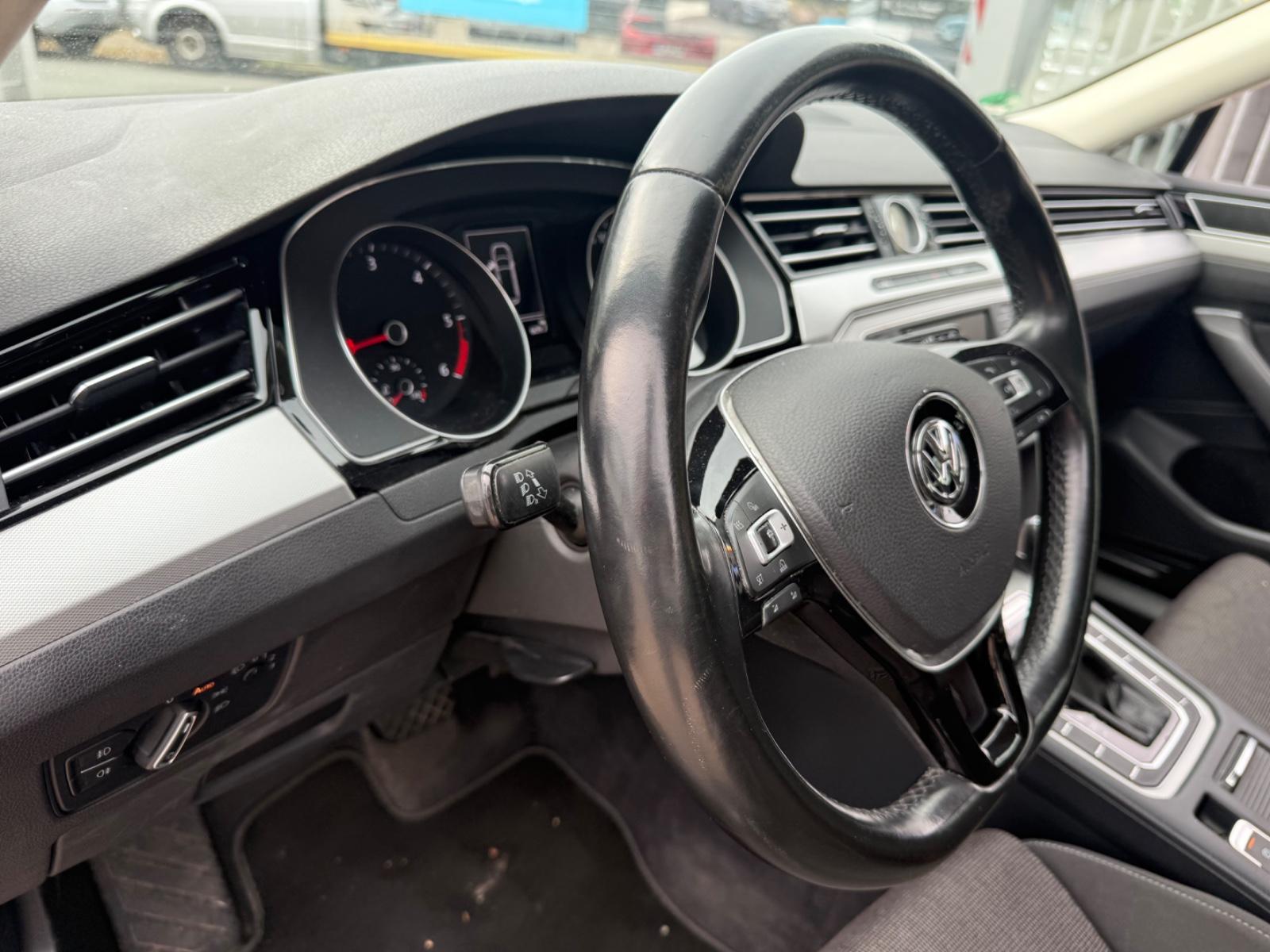 Volkswagen Passat 2015 — photo 11