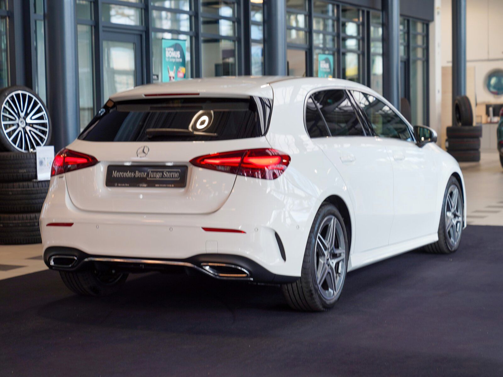Mercedes-Benz A 200 d AMG Line 360° DISTRO Burmester Standhzg foto 2