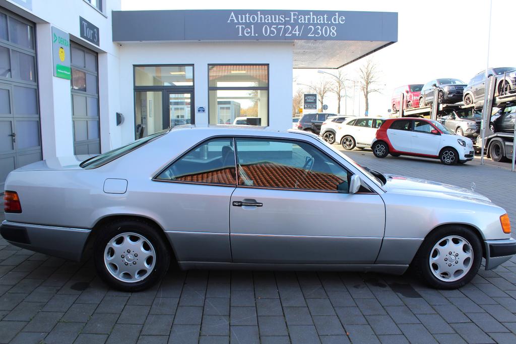 Mercedes-Benz CE 300