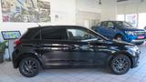 Hyundai i20 TREND *8-FACH BEREIFT*KLIMA*SITZHEIZUNG* - Hyundai i20: Schwarz