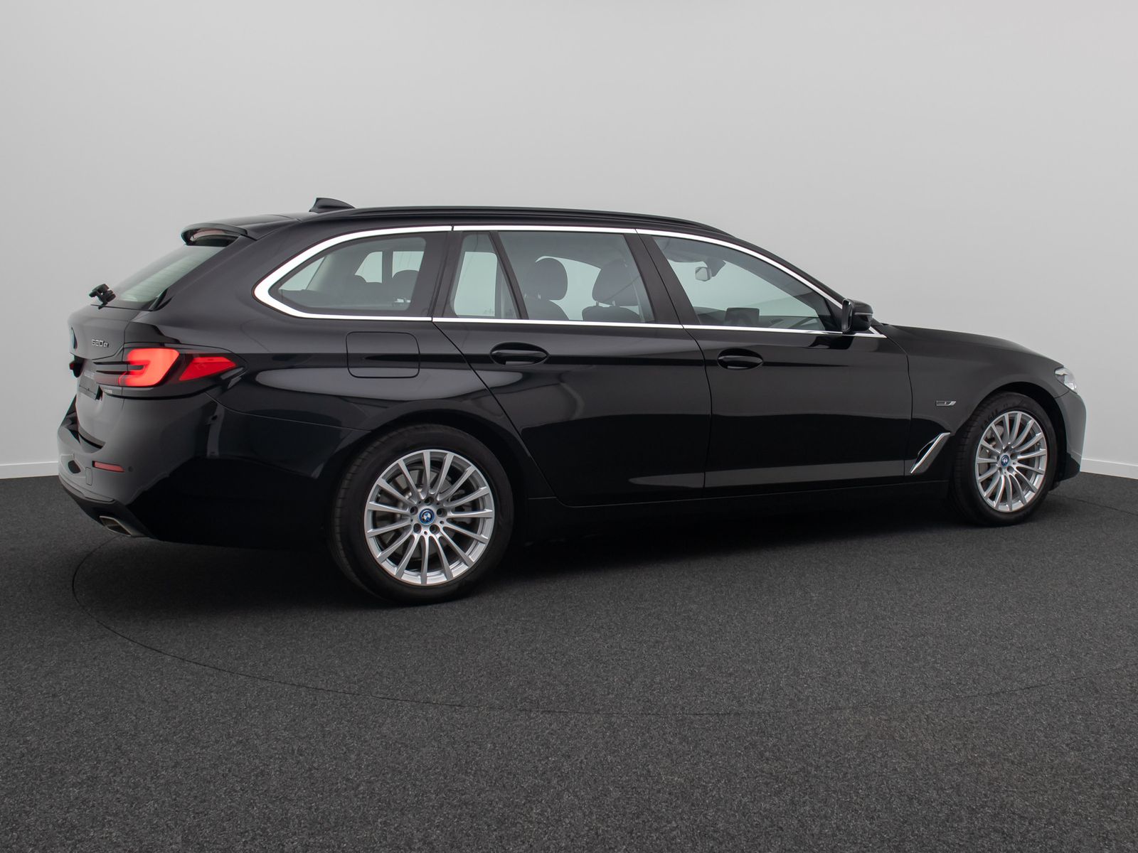 Fahrzeugabbildung BMW 520e Alarm Komfort PDC DAB GeschwindigReg 18Zoll