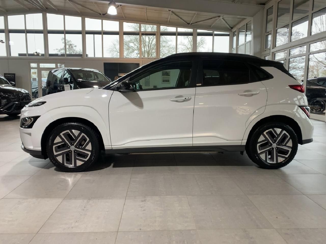 Fahrzeugabbildung Hyundai KONA Trend Elektro 2WD + Navigations-Paket