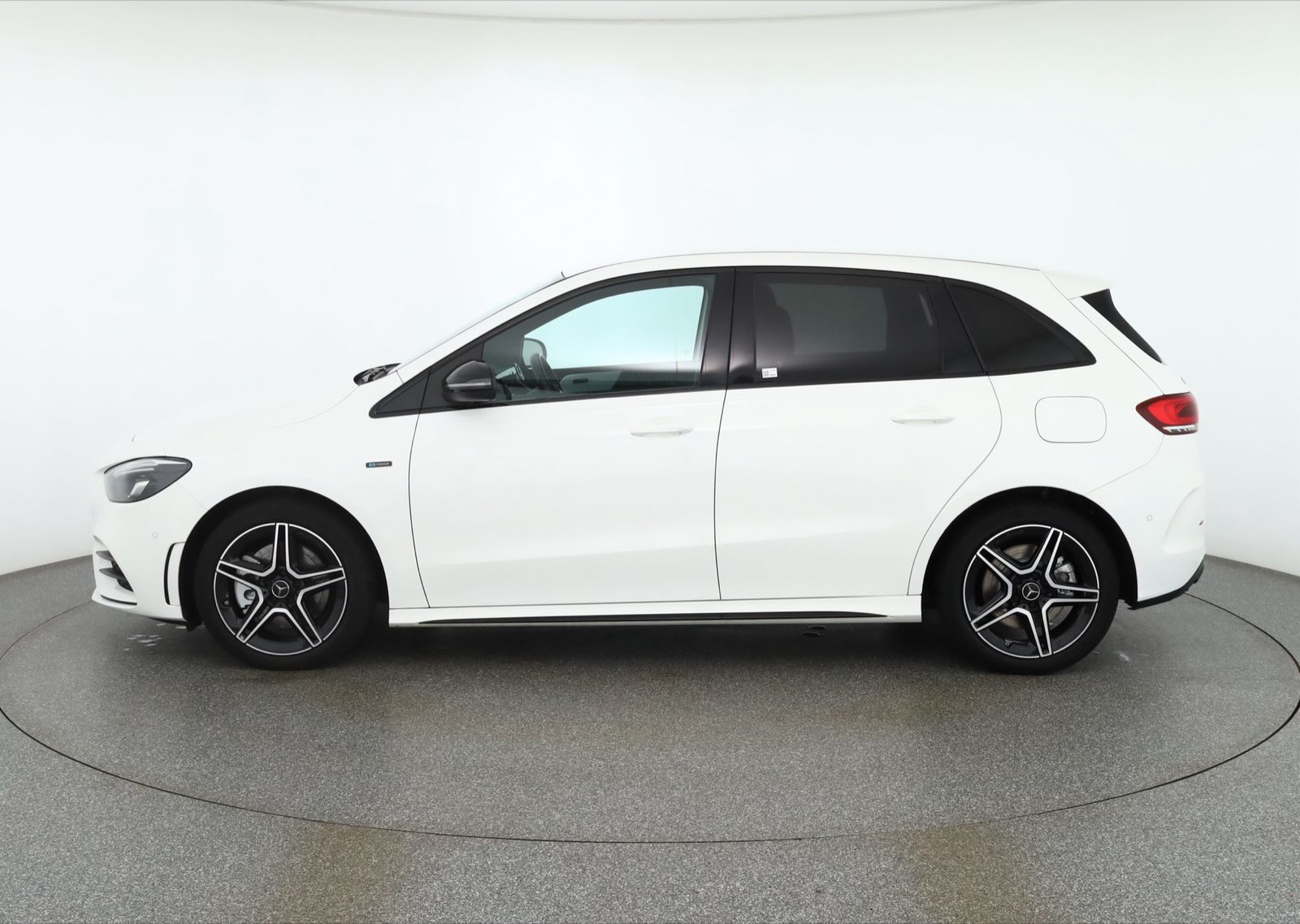 Mercedes-Benz B250 e AMG Line LED Navi Alcantara Kamera DAB imagem 2