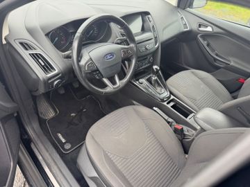 Ford Focus - 8