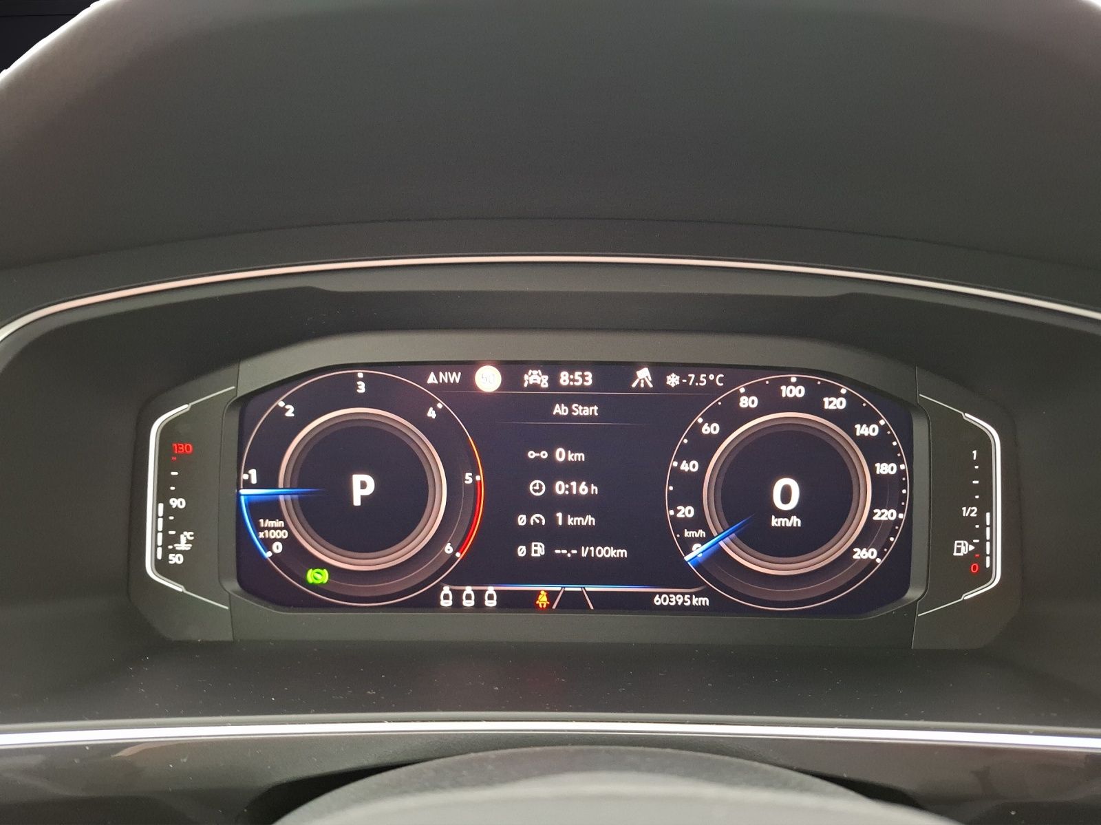 Fahrzeugabbildung Volkswagen Tiguan TDI Life DSG 4M Standhzg Matrix Navi AID