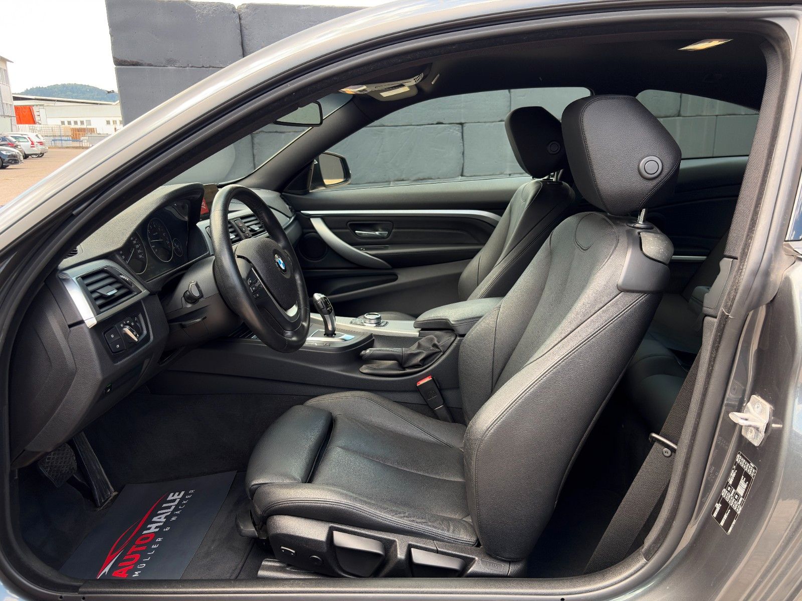 Fahrzeugabbildung BMW 420i  Coupe Sport Line Leder Tempomat HiFi SHZ