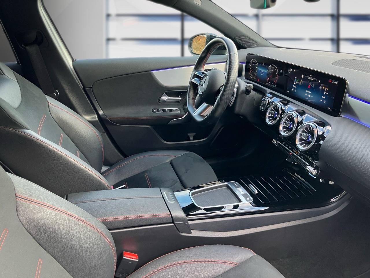 Fahrzeugabbildung Mercedes-Benz A 180 AMG AdvPlus Night Kamera Multibeam Keyless