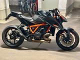 KTM 1290 Superduke R - *Vollausst.* / 3000€ Upgrades - KTM Motorräder in München
