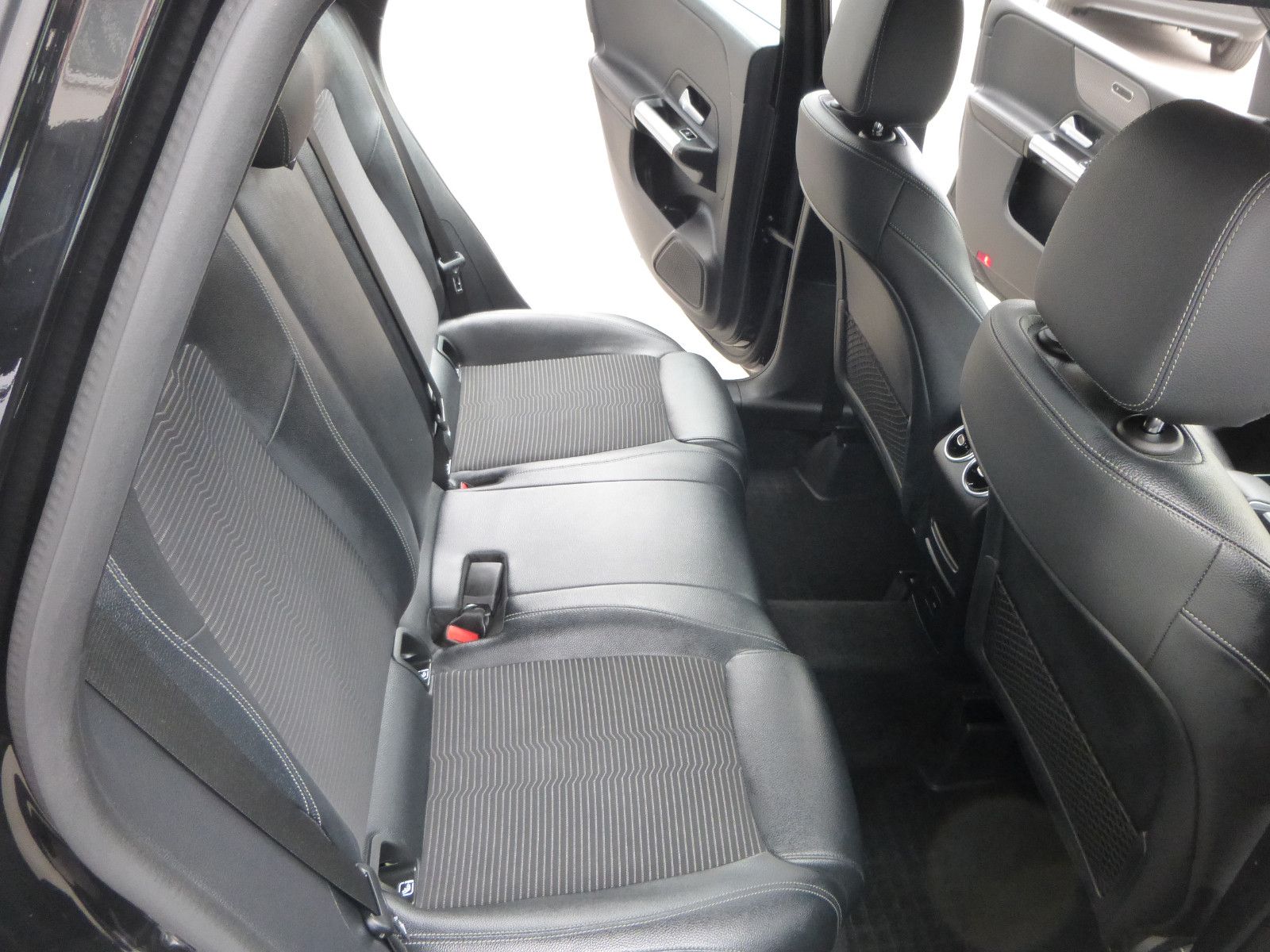 Mercedes-Benz B 200 d Progressive foto 23