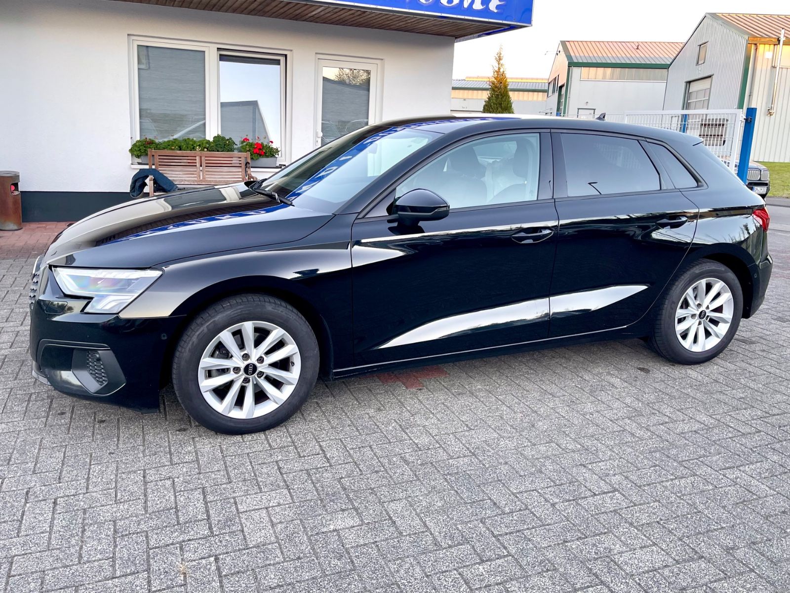 Audi A3 Sportback 35 TDI,VIRTUAL COCKPIT,LED,NAVI,ALU imagem 3