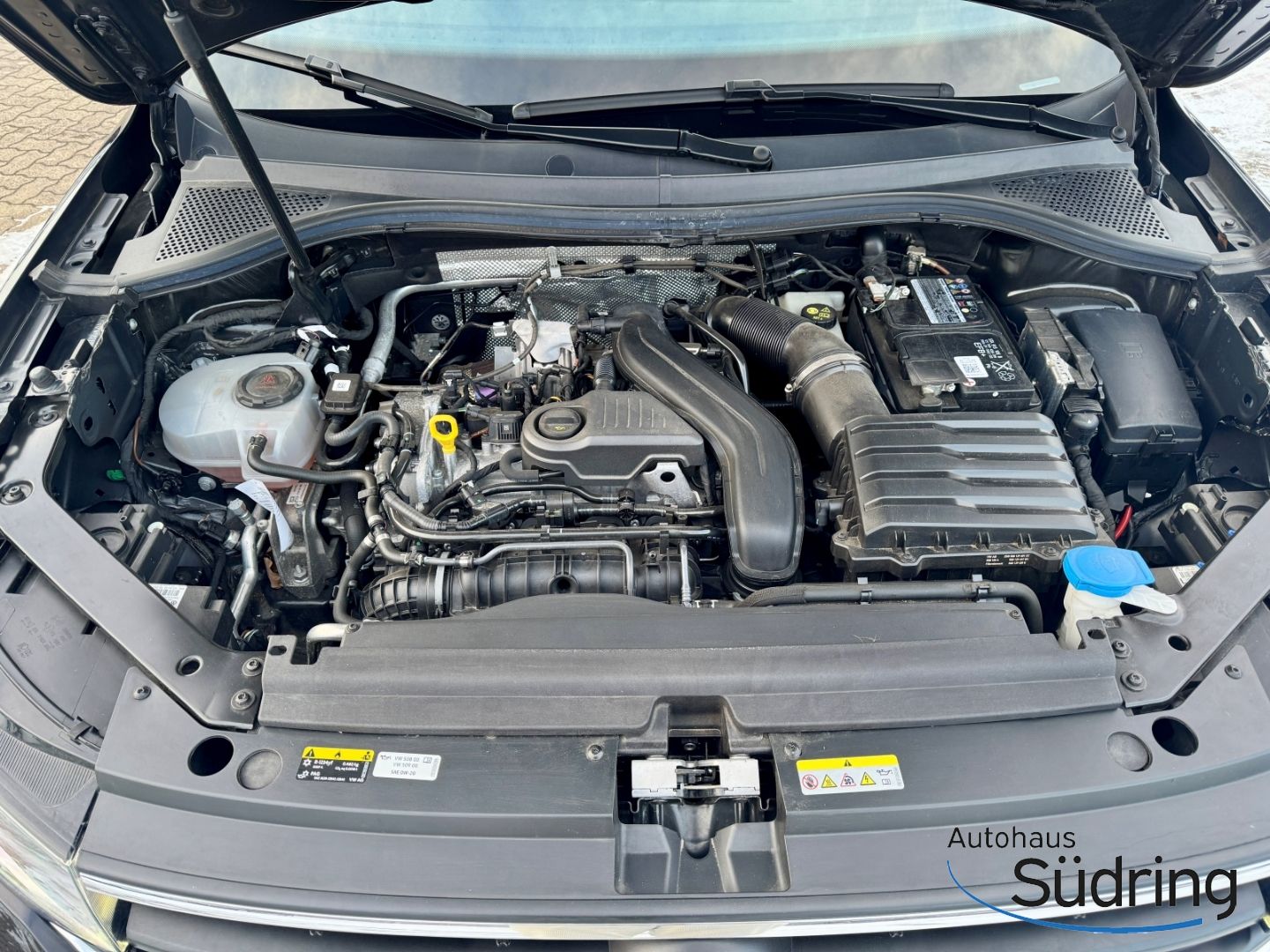 Tiguan 1,5 TSI Move DSG AHK Navi LED ACC Rfk.