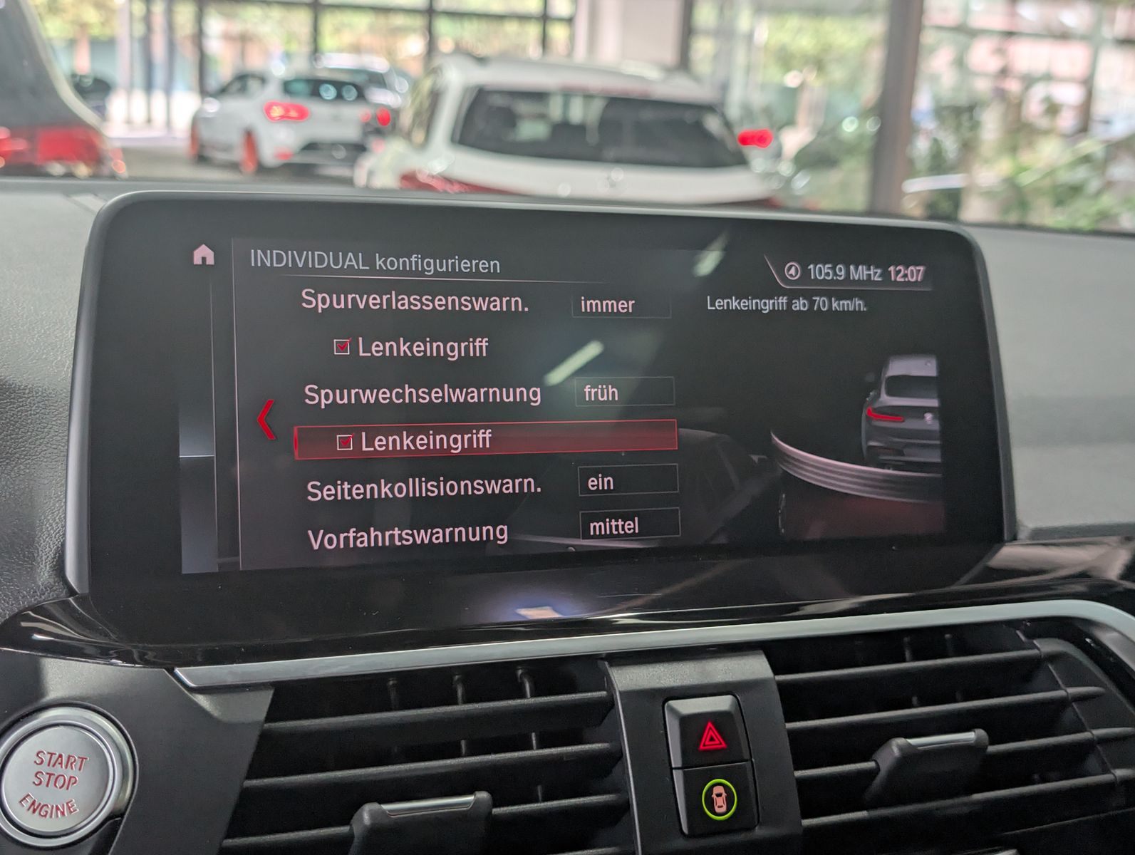 Fahrzeugabbildung BMW X4 xDrive 30 i xLine MSport Shadow PANO H&K VOLL