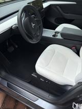 Tesla Model Y Long Range Dual Motor AWD - Tesla Model Y Gebrauchtwagen in Berlin