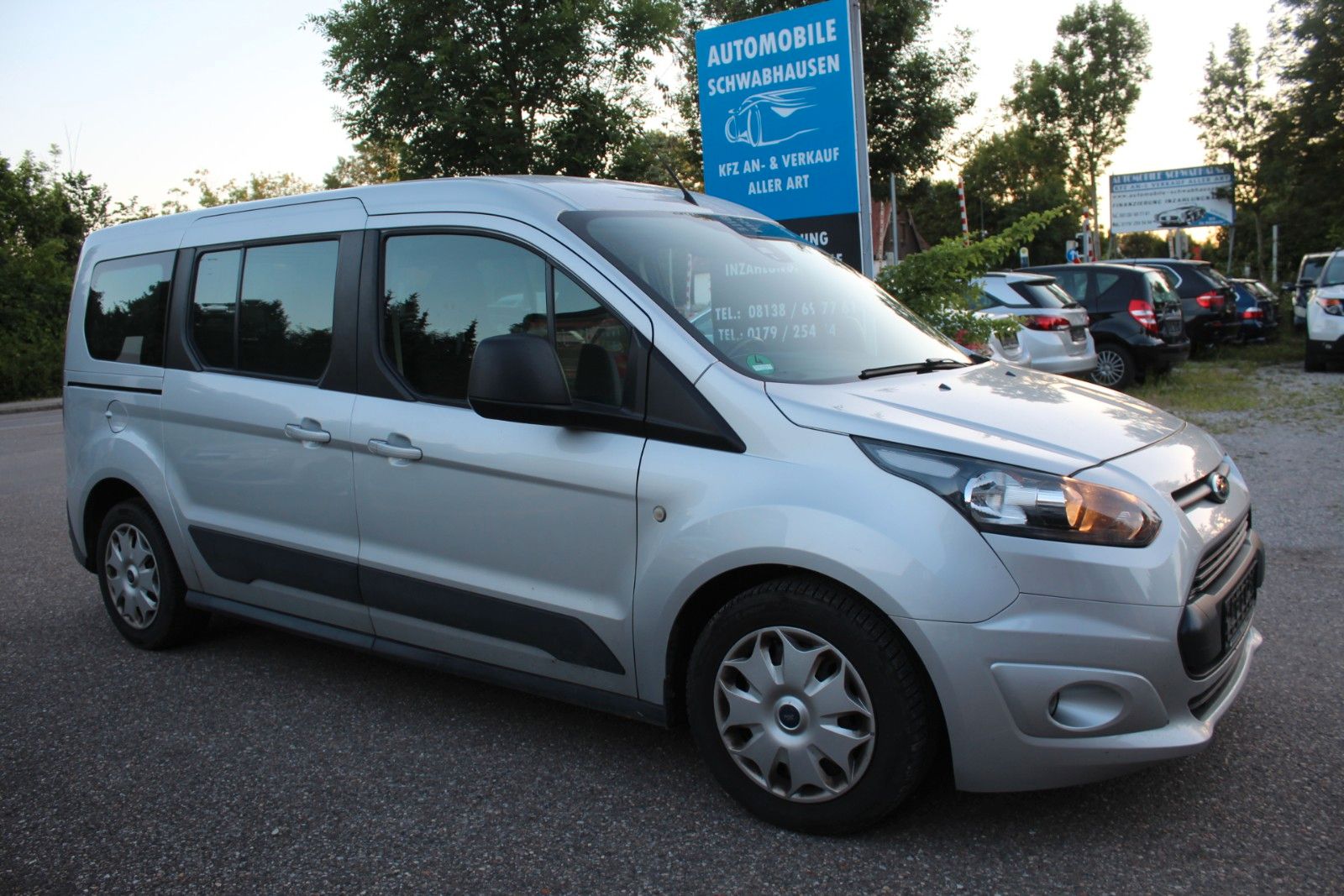 Ford Grand Tourneo - 1