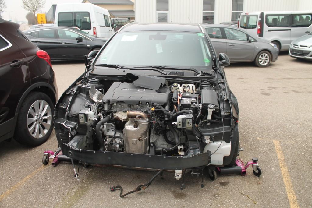 Opel INSIGNIA ST CDTI INNOVATION DIEBSTAHLSCHADEN,