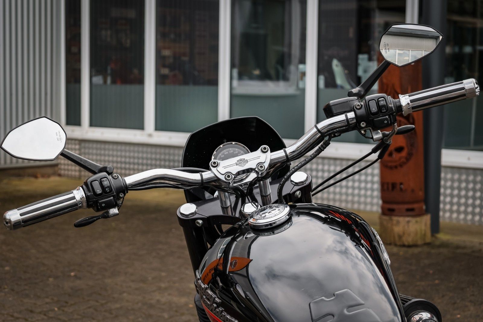 Fahrzeugabbildung Harley-Davidson XL1200L Cafe Racer Umbau -BSL 200er  Heckumbau--