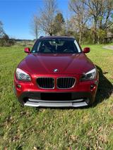BMW X1 xDrive20d AHK/8-fach Bereift/NAVI/TüV NEU - BMW X1: Rot