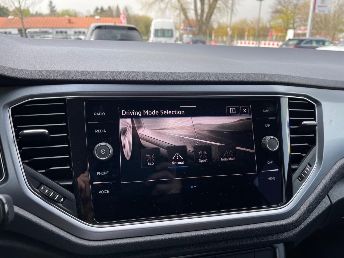 Volkswagen T-Roc Active 2.0 TDI DSG Navi PDCv+h CarPlay BT, миниатюра 27