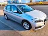 BMW 220d Active Tourer #AHK#LED#SHZ - BMW 220 Active Tourer von privat