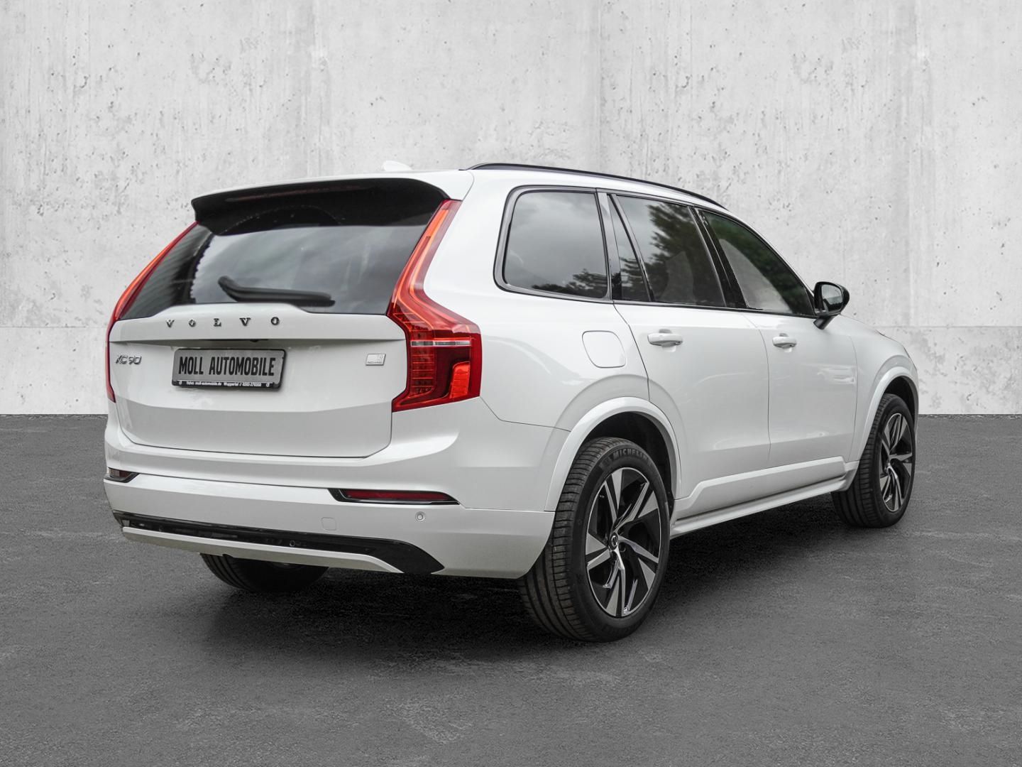 Volvo XC90 R Design Edition Recharge Plug-In Hybrid AW foto 2