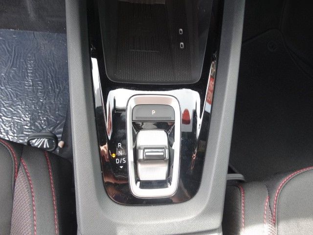 ŠKODA Octavia Octavia Combi 2.0 TSI 195 kW RS – Bild 16 von 20