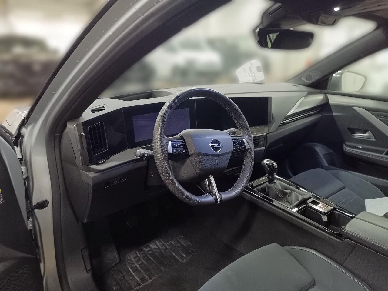 Fahrzeugabbildung Opel Astra L ST 1.2T GS SPORT NAVI/LED/360°/PANO/HUD